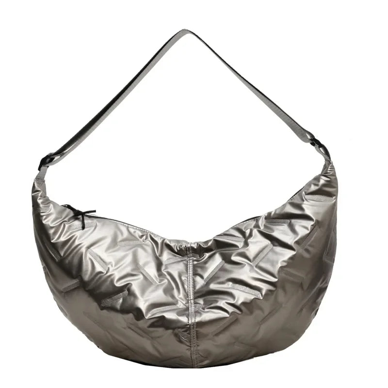 BOLSA FEMININA GRANDE RESISTENTE A ÁGUA HOBO DE OMBRO ISADORA, material de alta qualidade, resistente a água, ótimo espaço interno, confortável e prática, moderna e atemporal.